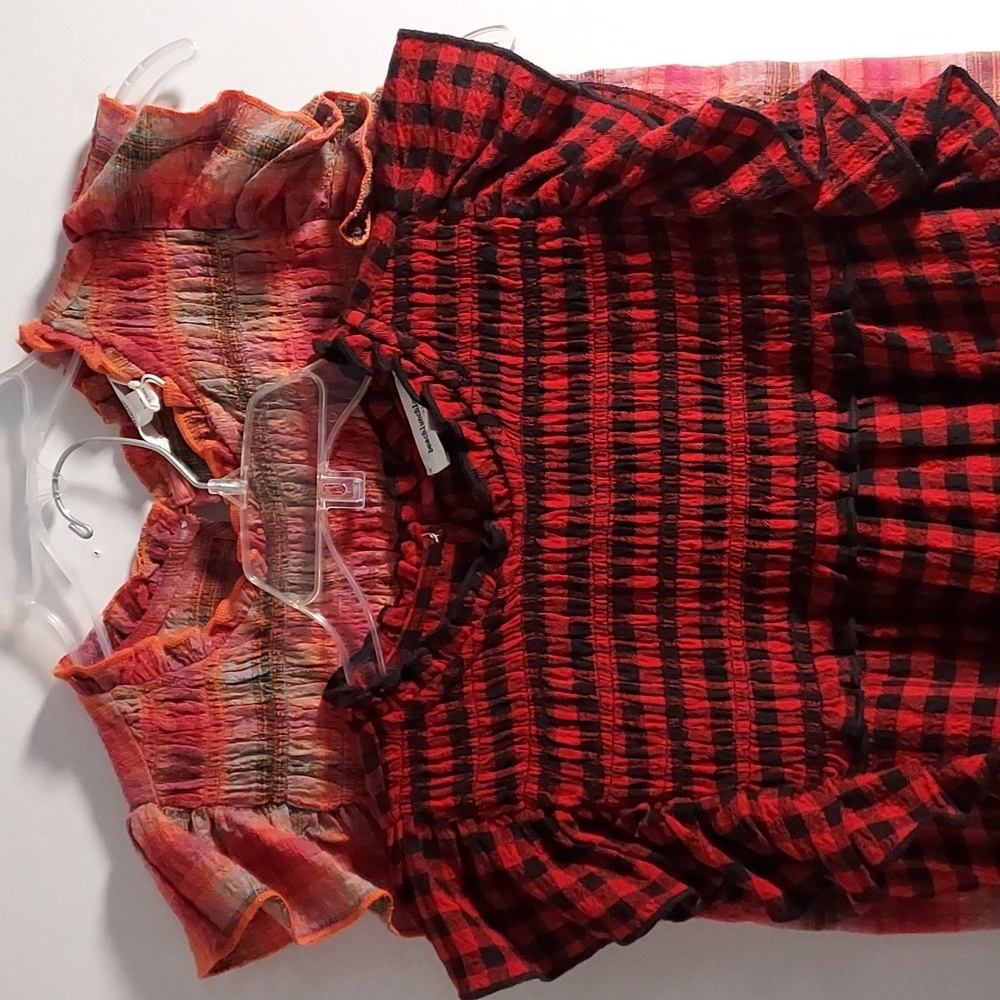 2/$16 BEACHLUNCHLOUNGE TOPS